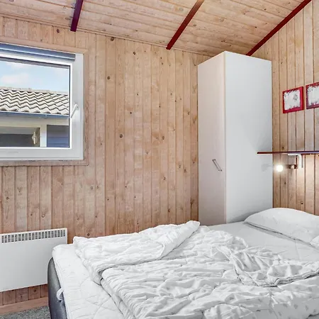 Holiday home Gorgeous In Sjolund With Wifi Hejls